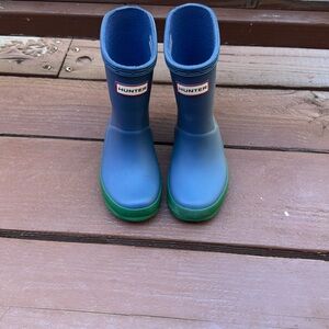 Hunter Blue Kids Rain Boot Toddler & Little Kid
Sz UK 6, US 7 Great Condition!